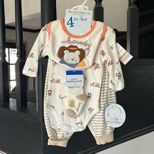 Howdy cowboy horse baby outfit 0-3 months